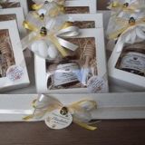 scatola miele 130g con spargimiele  con confetti con tag personalizzata euro 6,50